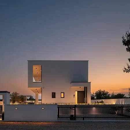 New! Luxury Cvita-design Award Winner 2025 Villa *