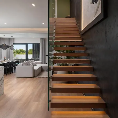 New! Luxury Cvita-design Award Winner 2025